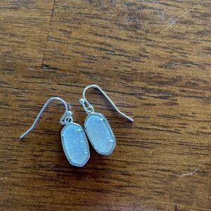 EUC Kendra Scott earrings